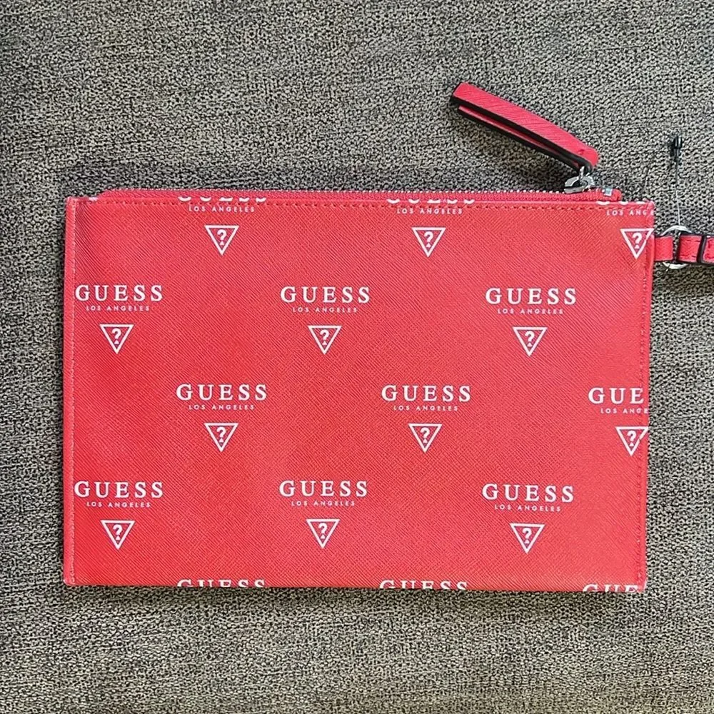 New Guess Wristlet Signature Logo in Red